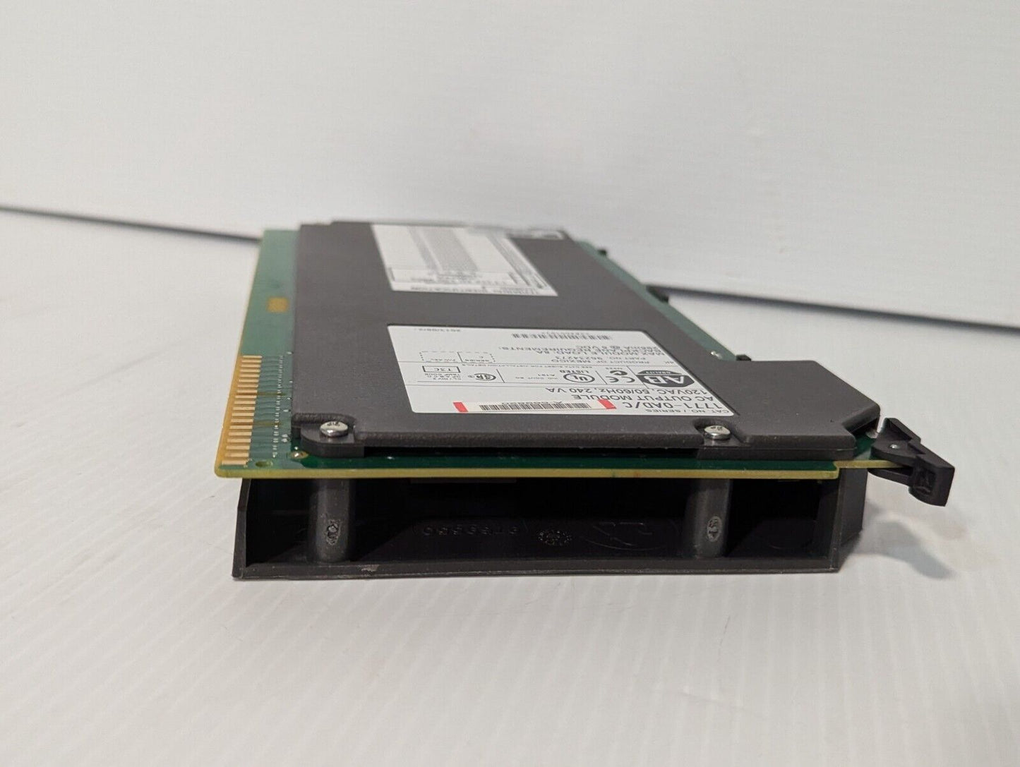 Surplus Open Allen Bradley 1771-OAD /C PLC-5 16-Pt 120VAC Digital Output Module