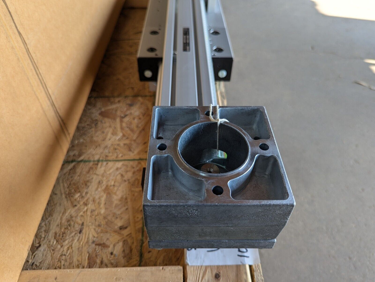 Macron 11237F01 Linear Actuator Assembly, Dolly Maker / 3040-13-000-1633