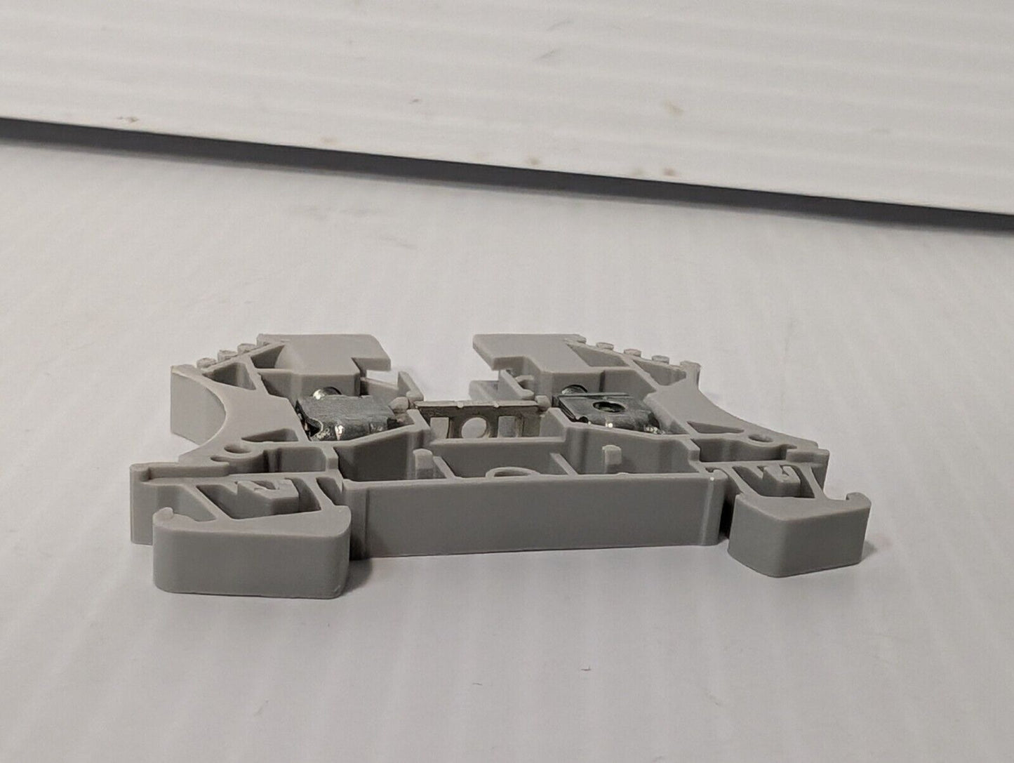 100 PCS Allen Bradley 1492-J4 Feed-Through Terminal Block, 4 mm - Free Shipping