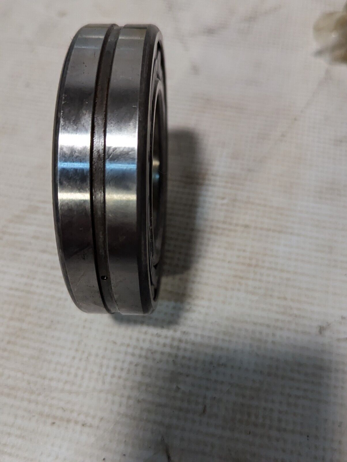 Torrington/Fafnir Bearing 2221 UCFW33 - Free Shipping