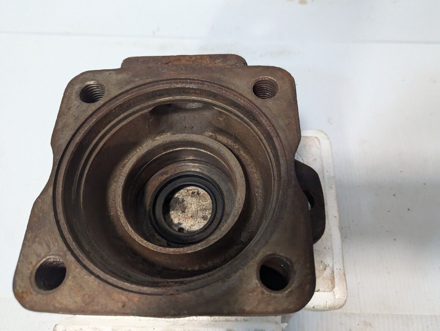 VICKERS 194881 L-2 End Cap \ Adapter for Hydraulic Vane Pump - Free Shipping
