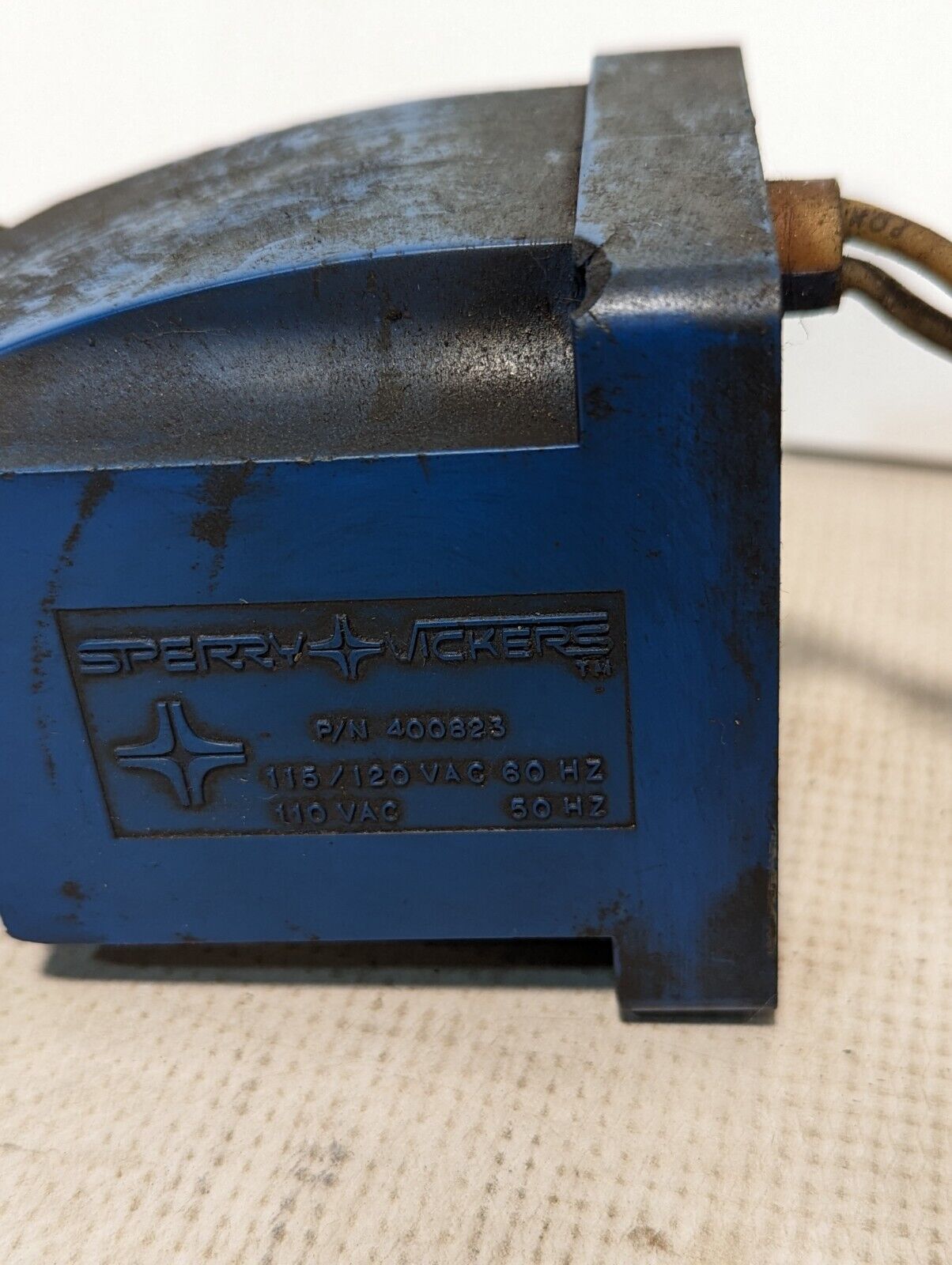 Vickers 400823 Solenoid Coil 120V 0.8A - Free Shipping