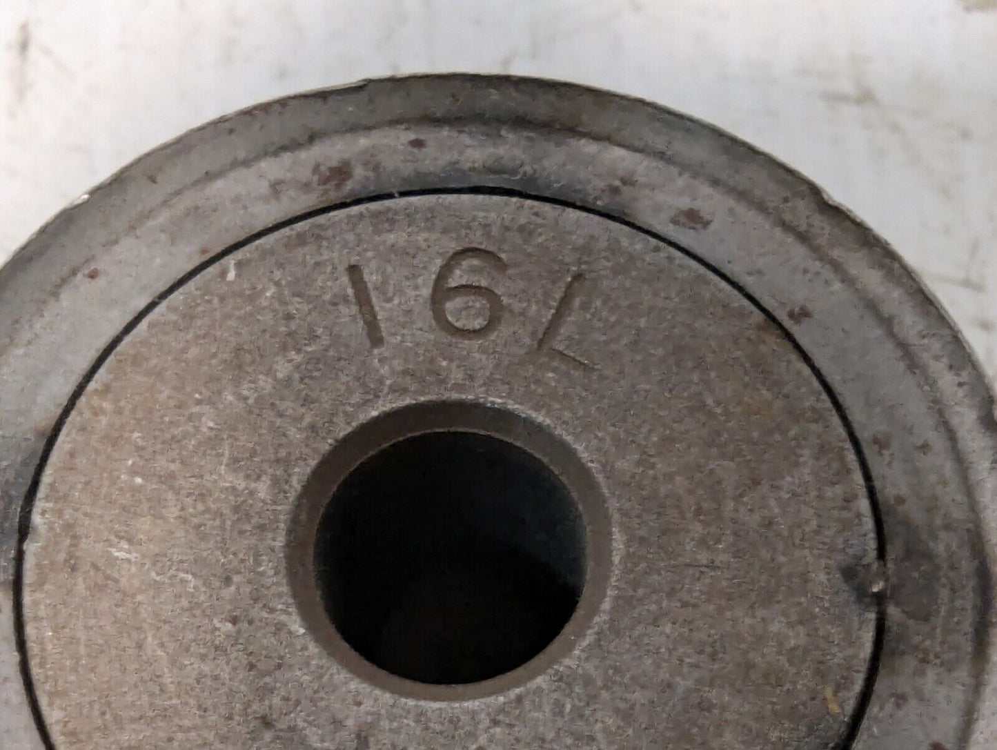 Unbranded 16L 16-Tooth 1/2" Bore 1" Belt Timing Pulley - Free Shipping
