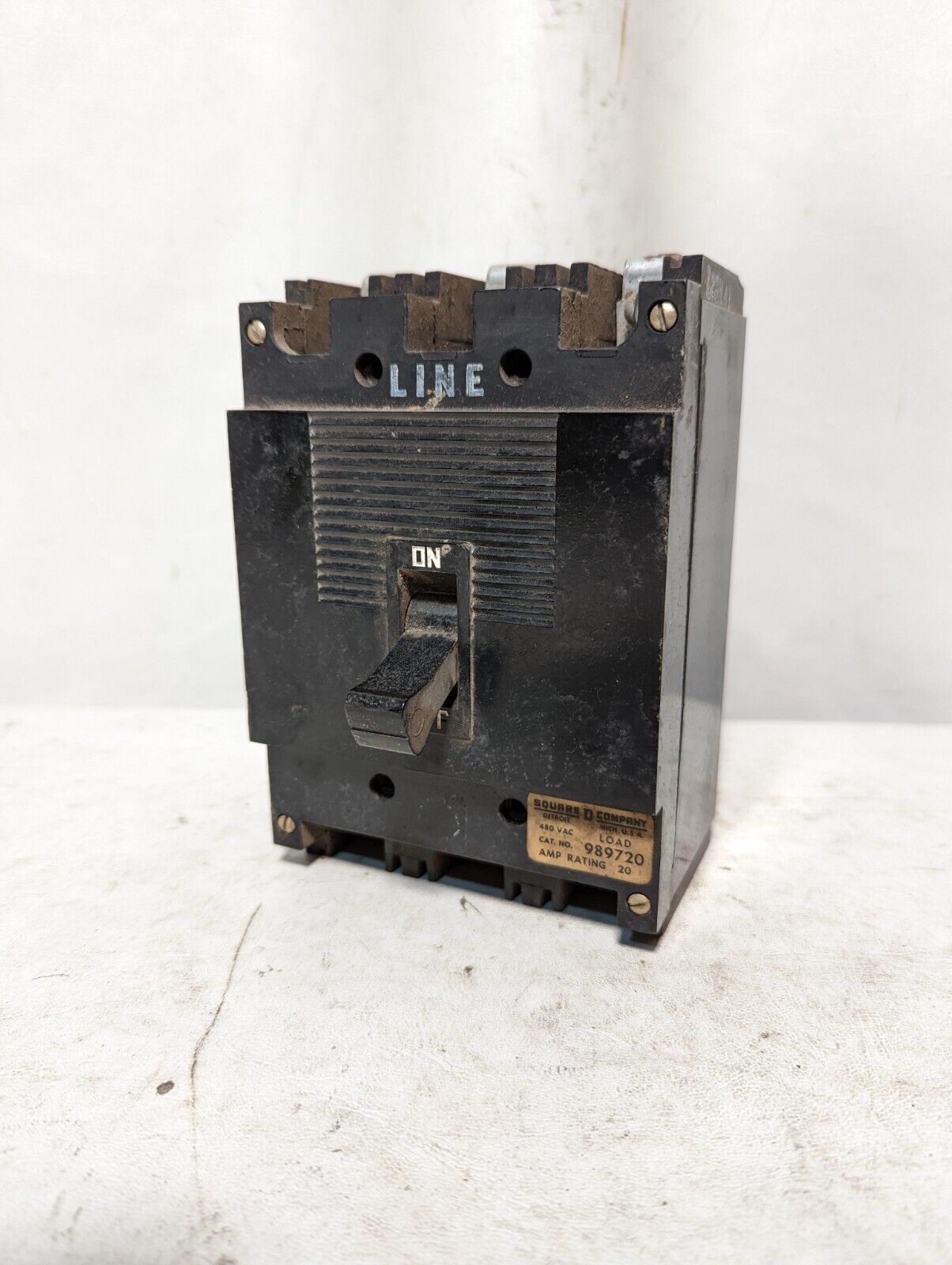Square D 989720 circuit breaker, 20A, 480VAC, 3 pole