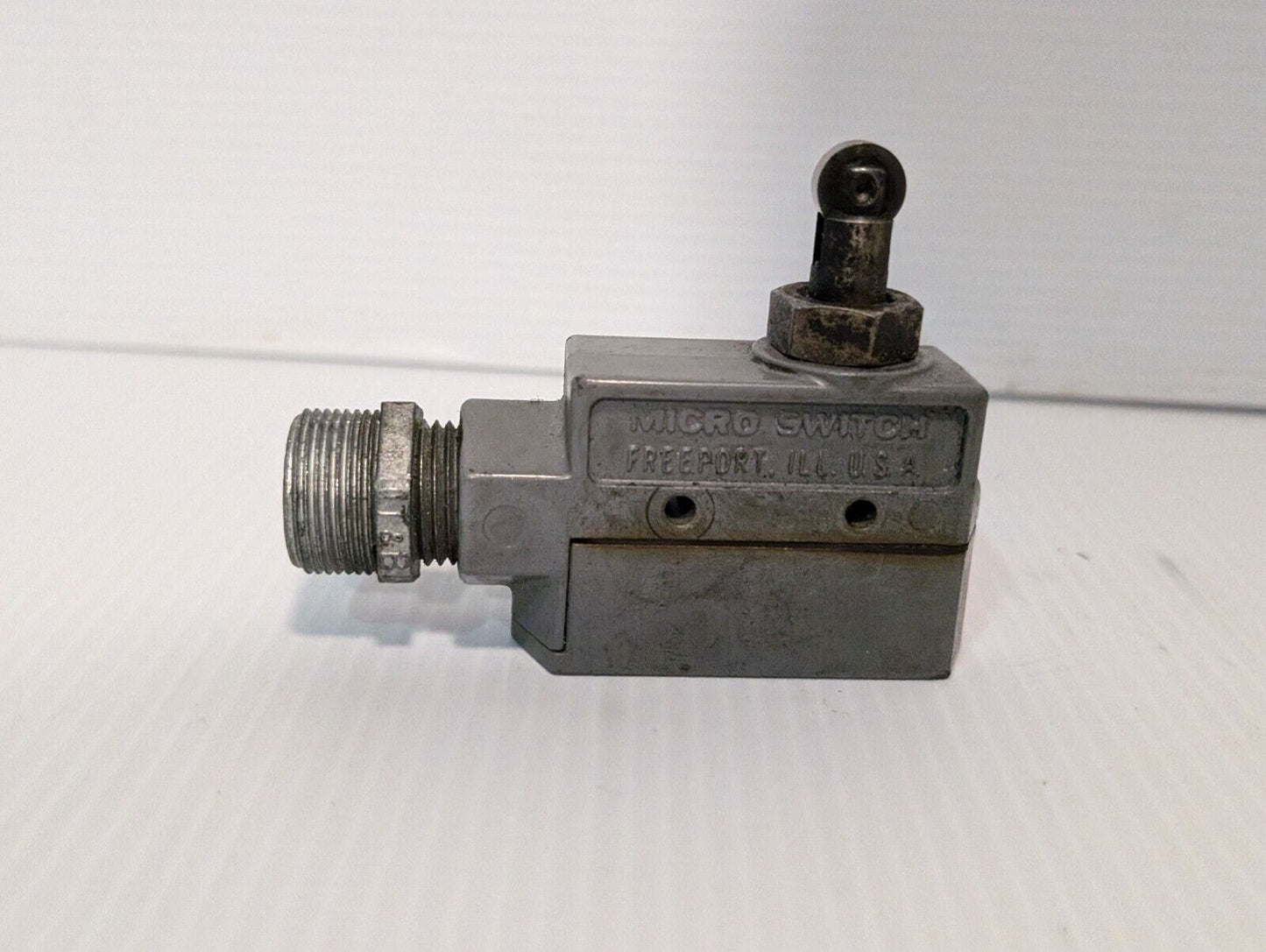 Yamatake Honeywell BZE6-2B06 Micro Switch/Limit Switch