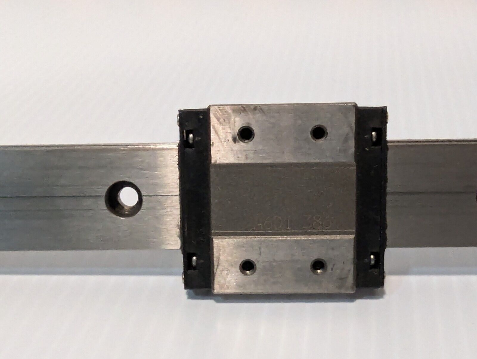 THK 2RSR12WVMUU+470M Linear Mount w/Ball Bearing Slide Carriages - Free Shipping