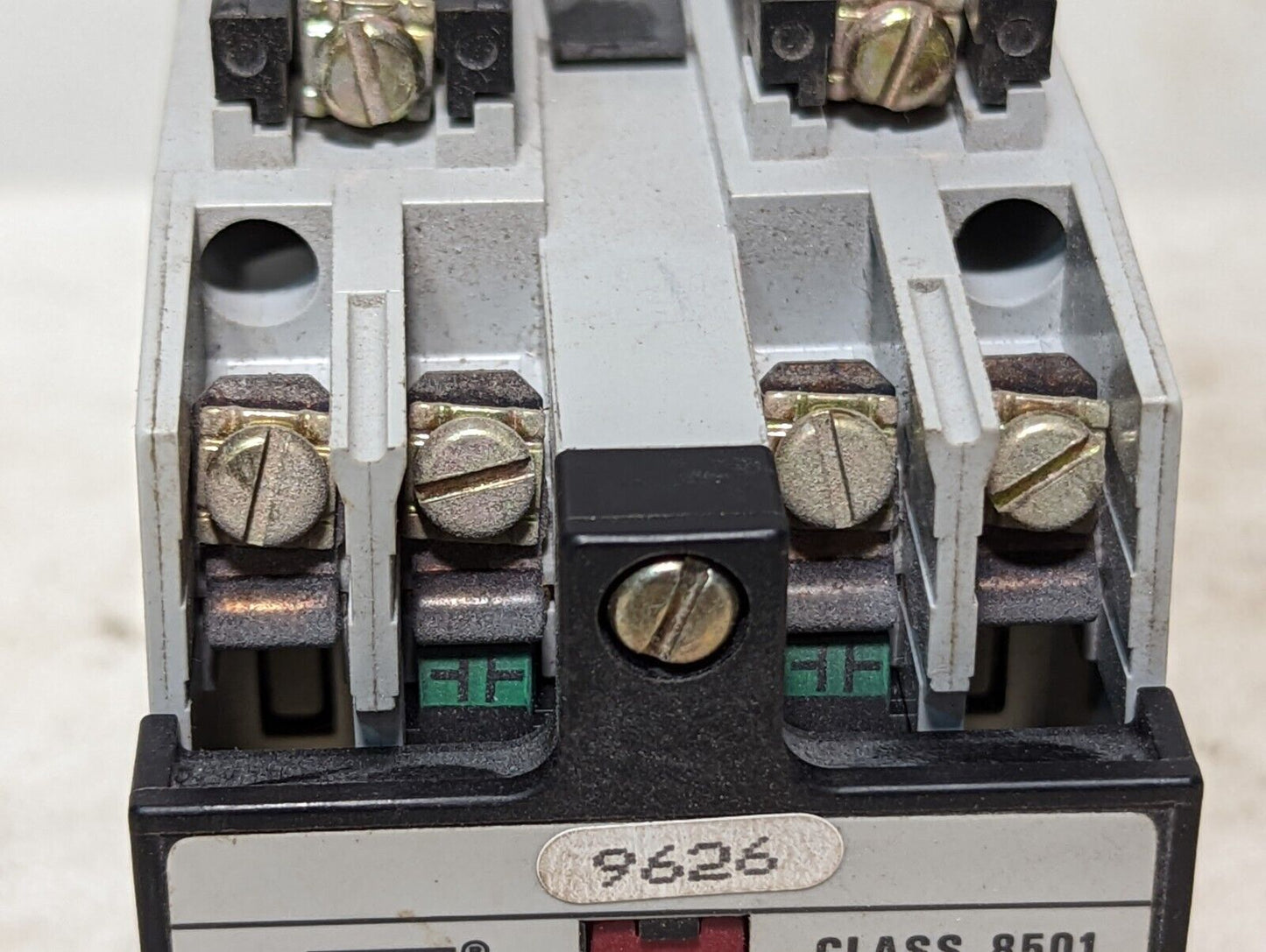 Square D 8501X020 industrial control relay, type X