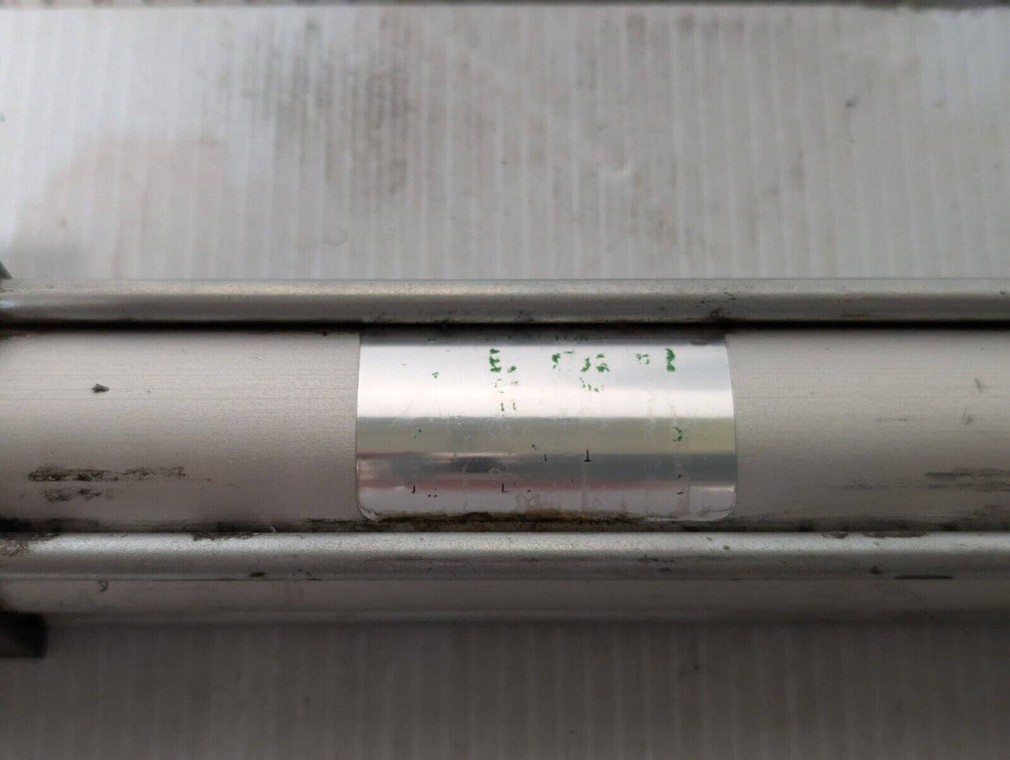 Unidentified 9" Hydraulic Cylinder - Free Shipping+Returns