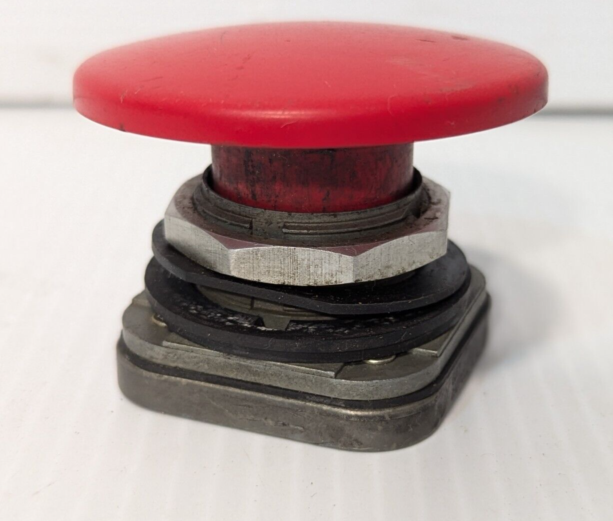 Allen Bradley 800T-D Red Pushbutton
