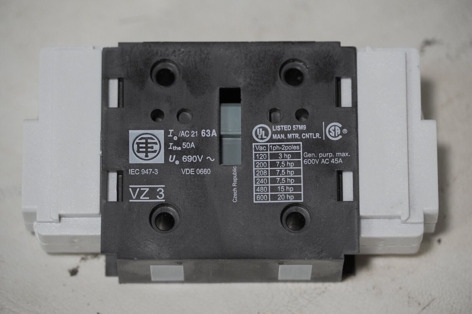 Telemecanique VZ3 055188 main contact