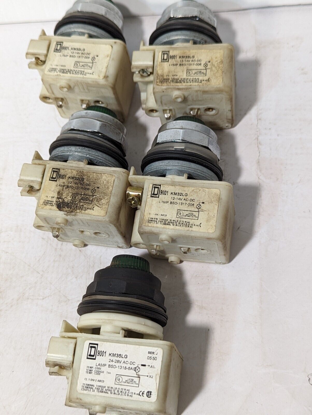 Lot of 5 Square D KM35LG/KM32LG Green Illuminated Pushbuttons 24-28V - Free Ship