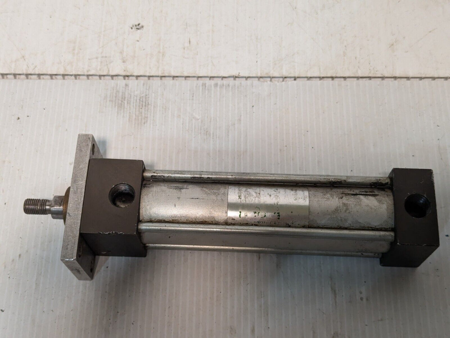 Unidentified 9" Hydraulic Cylinder - Free Shipping+Returns
