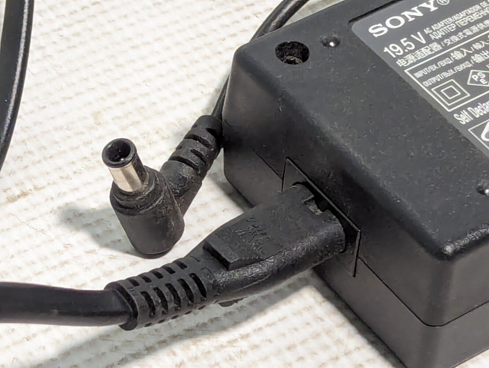 Sony ACDP-085E02 Adapter 19.5-4.35A - Free Shipping