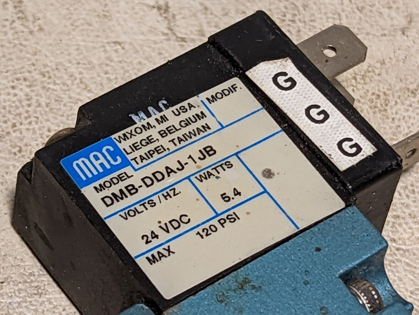 MAC 411A-A0A-DM-DDAJ-1JB pneumatic valve with DMB-DDAJ-1JB 24VDC solenoid