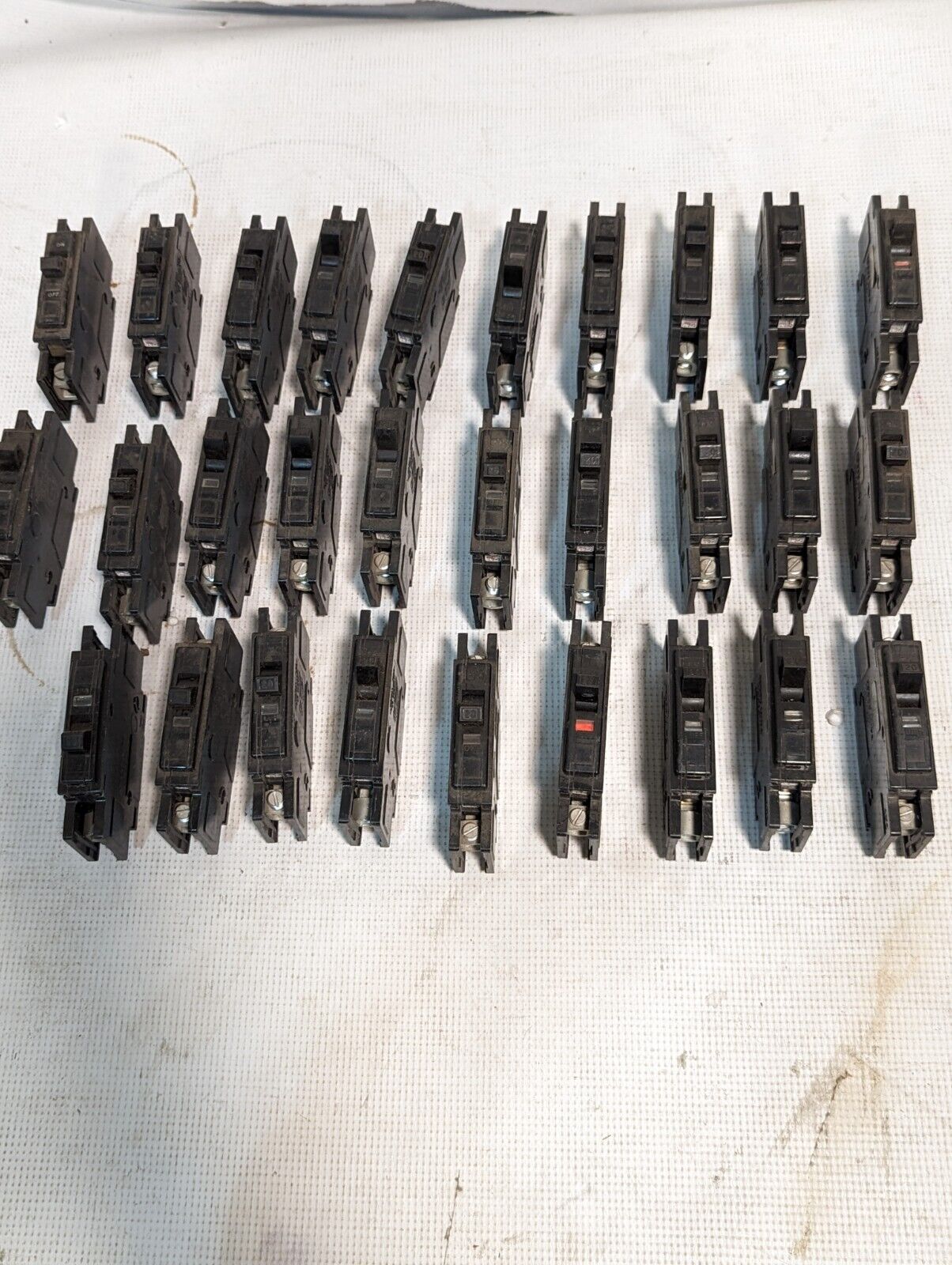 Square D QOU120 Circuit Breaker, 20 Amp, 120 / 240v, 1-Pole - Free Ship+Returns