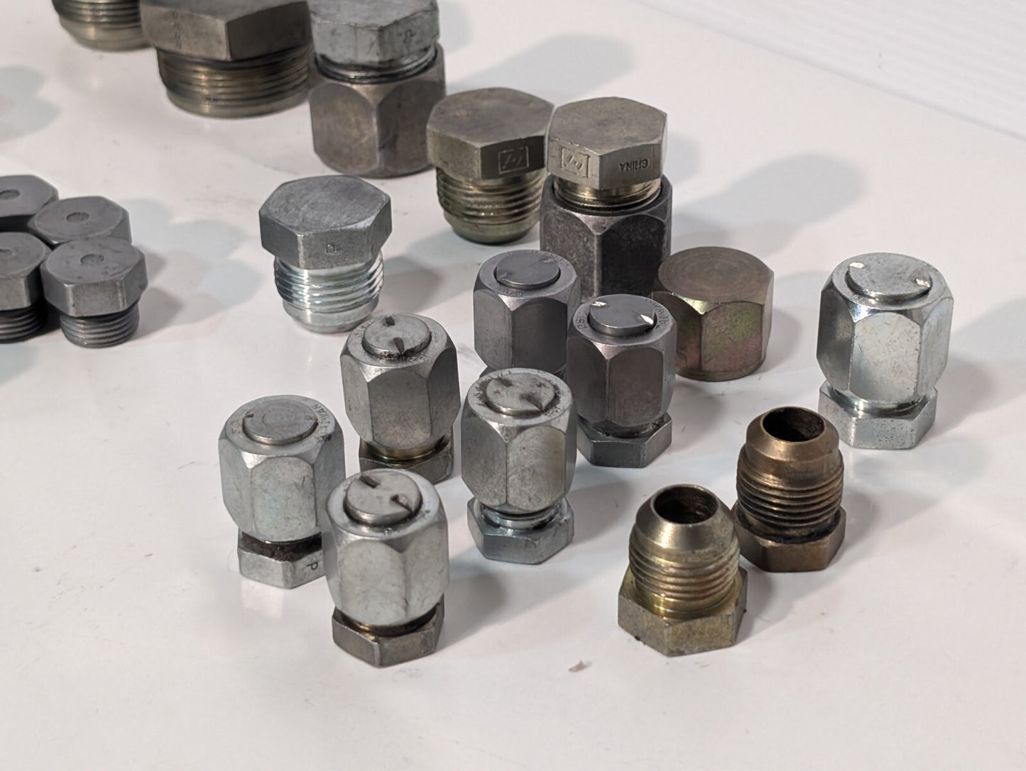 (27) High Pressure Compression Tube Fitting Adaptors Hex Head and Assorted Other