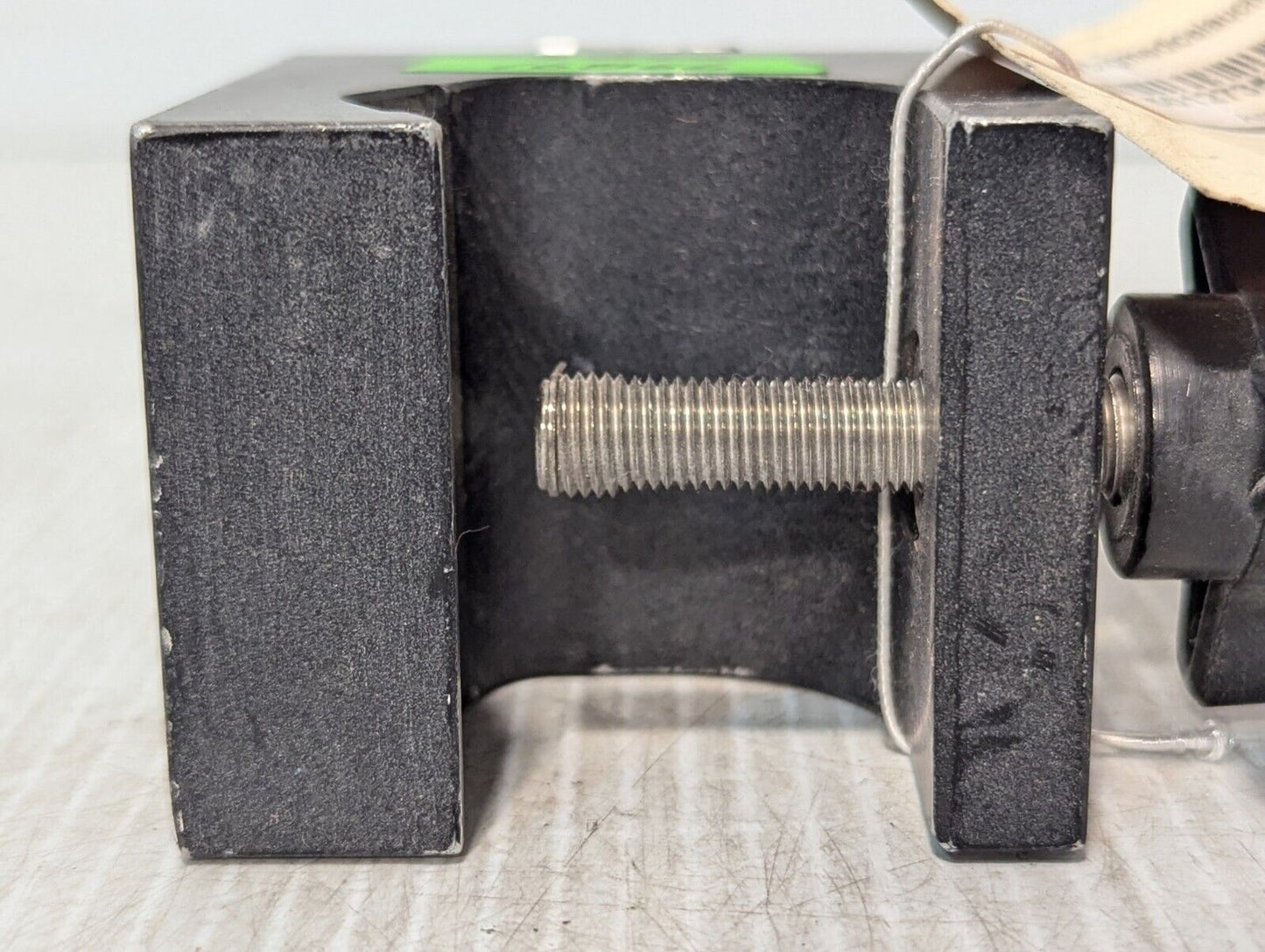 Smiths CADD-PRIZM Lockable Polemount Bracket Ref 21-6120-51 - Free Shipping