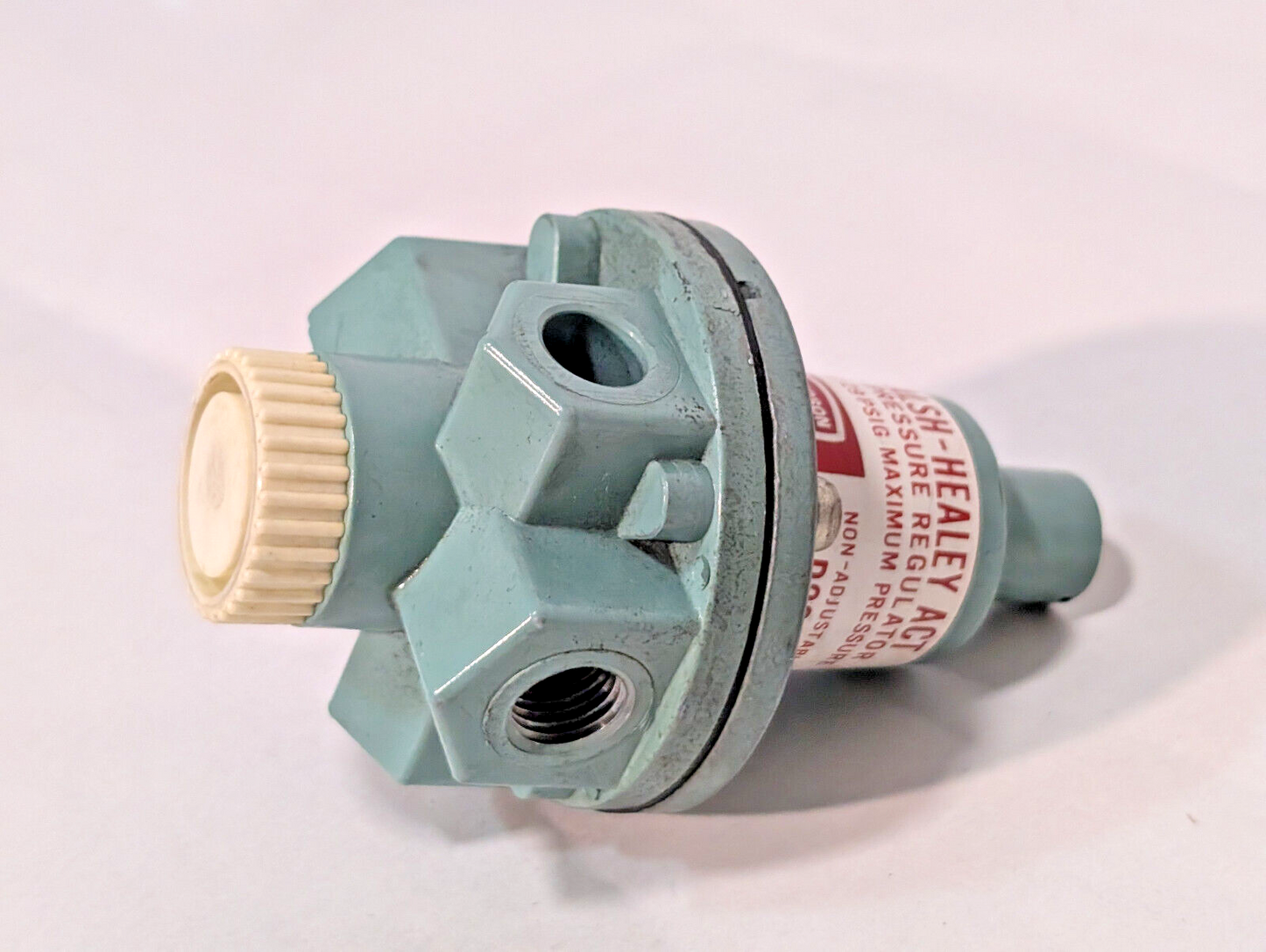 Wilkerson D2002-2 Air Pressure Regulator, Pipe Size 1/4