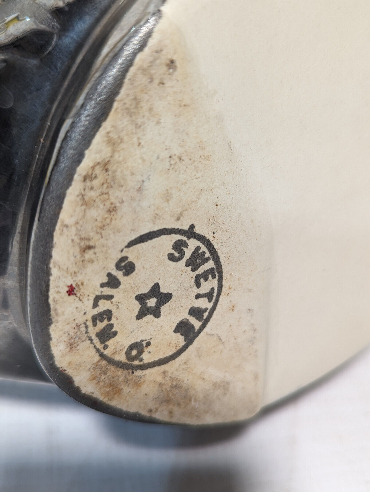 Swetye Salem Ohio Beautiful Painted Swan Planter 9 x 8in