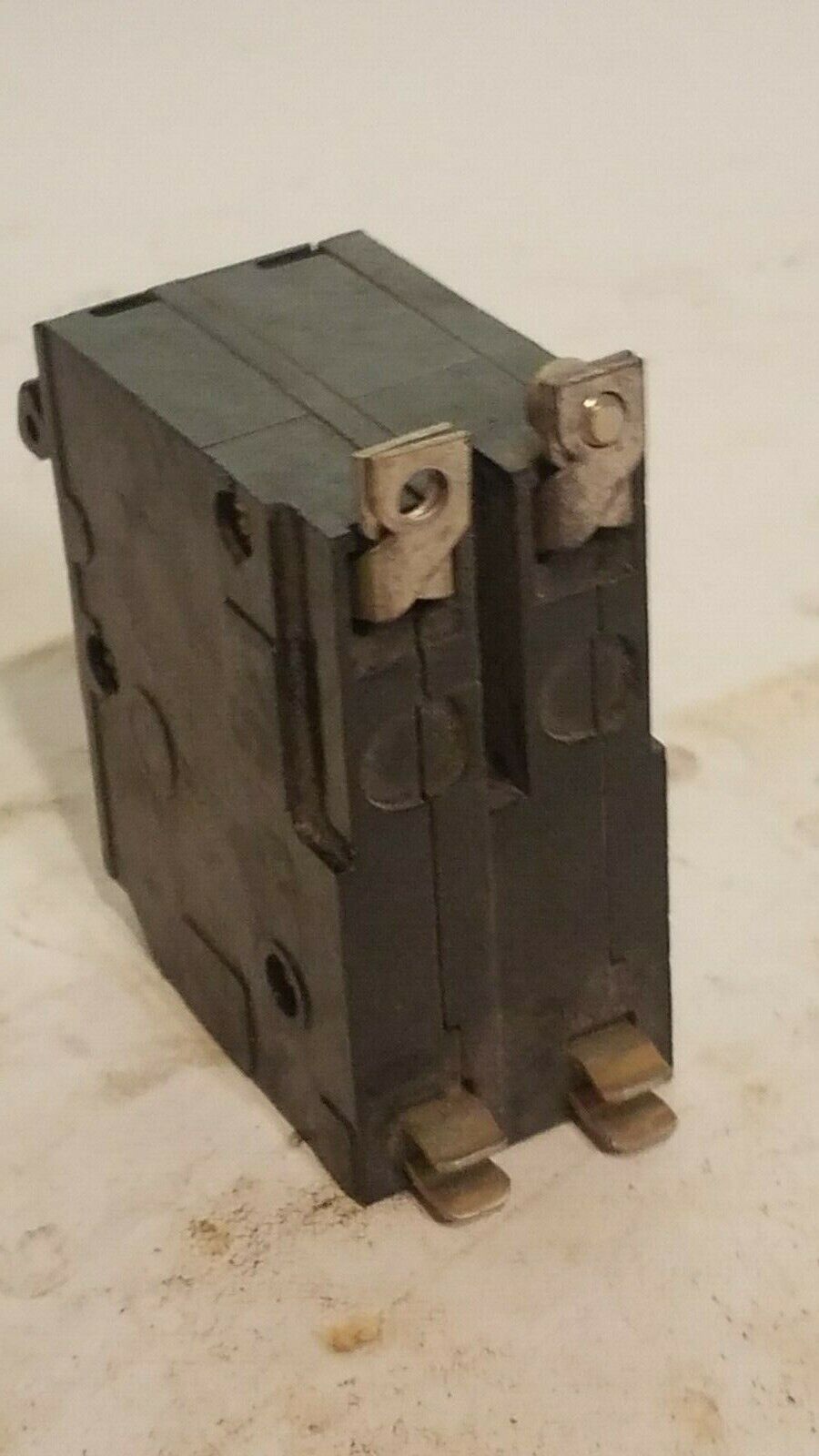 Square D QOB230, 120/240 VAC, 30 amp, 2 pole, bolt-on circuit breaker, old style