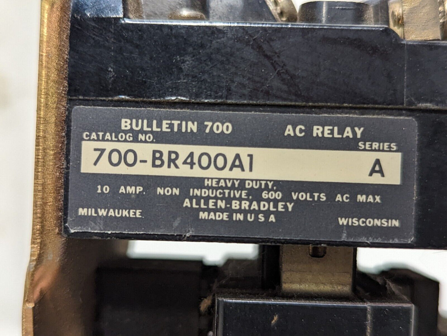 Allen Bradley 700-BR400A1 AC relay, 600VAC, 10A max, 76A86 110/120V coil