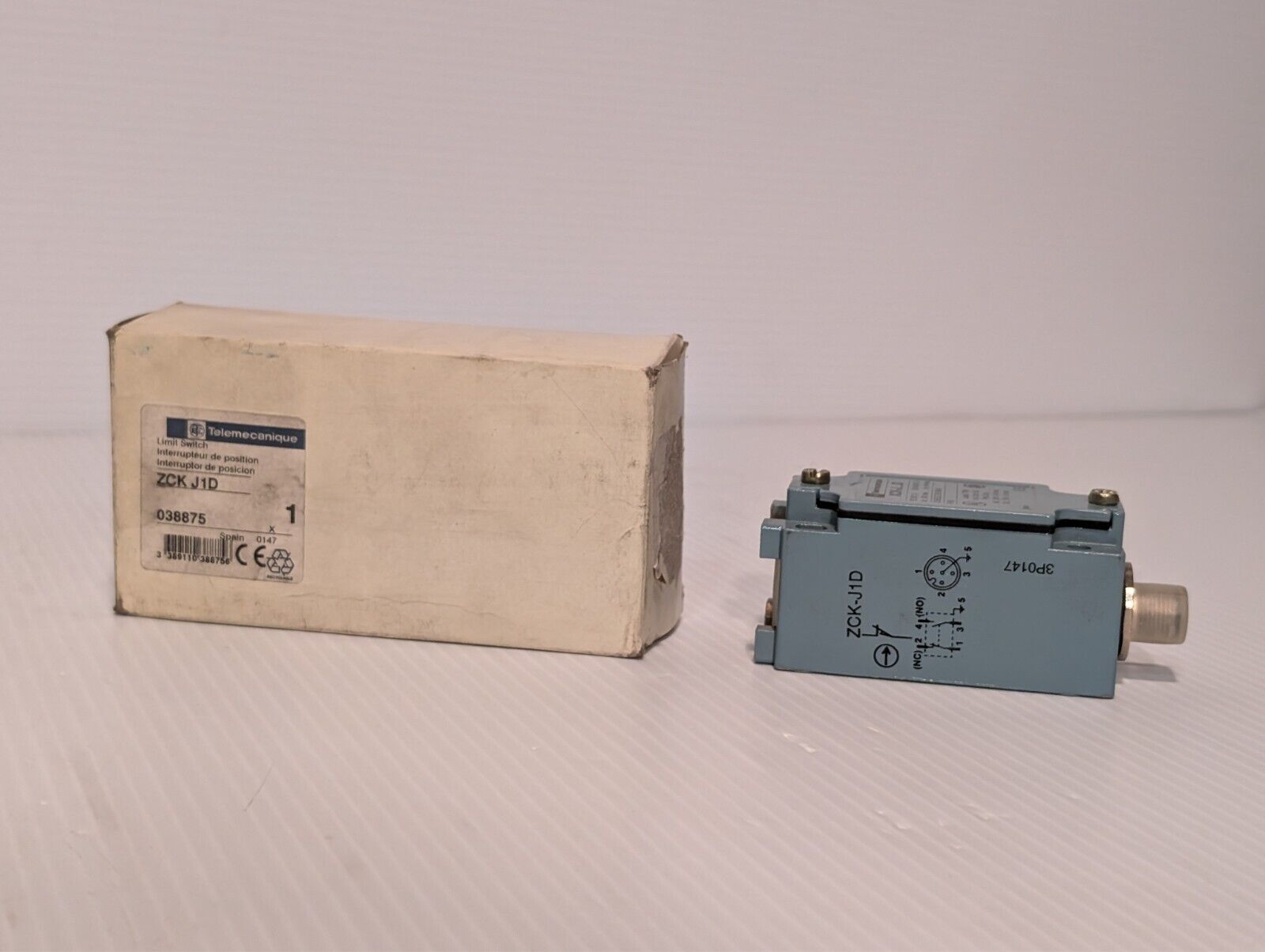 Telemecanique ZCKJ1D Limit Switch Body 038875 2-Pole 1NC+1NO Metal Fixed-Type