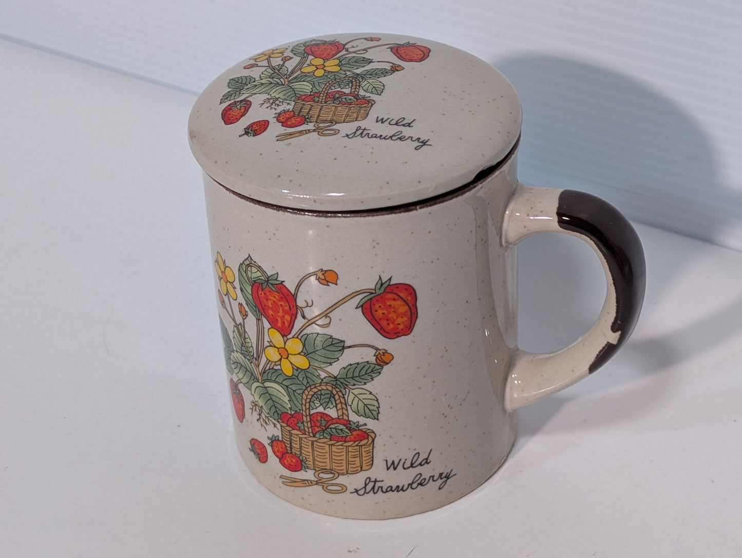 Vintage 1970s Covered, Lid, Coffee, Tea Mug Wild Strawberry, Speckled Stoneware