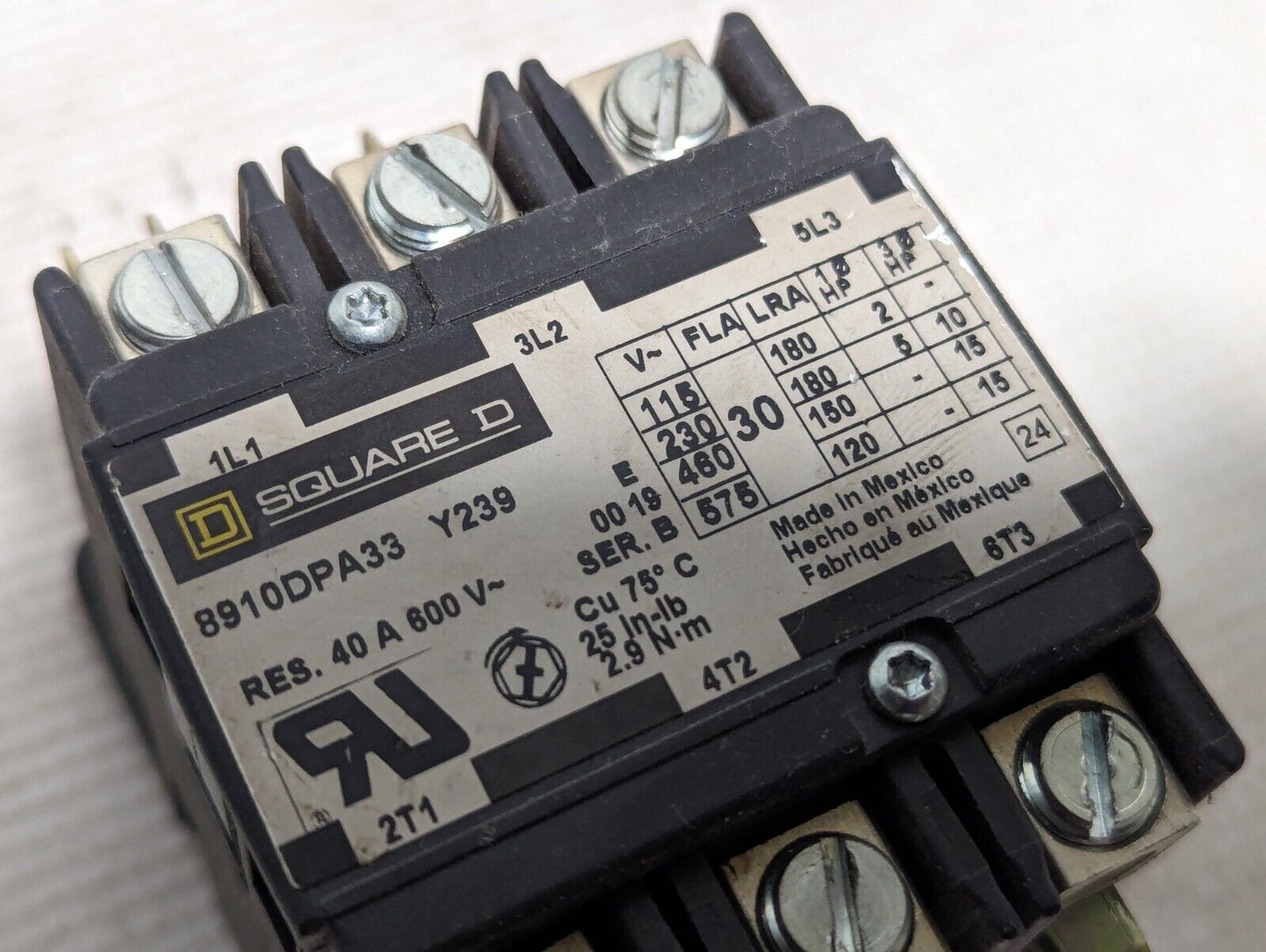 Square D 8910DPA33 3-pole contactor, 30A, 24VAC coil