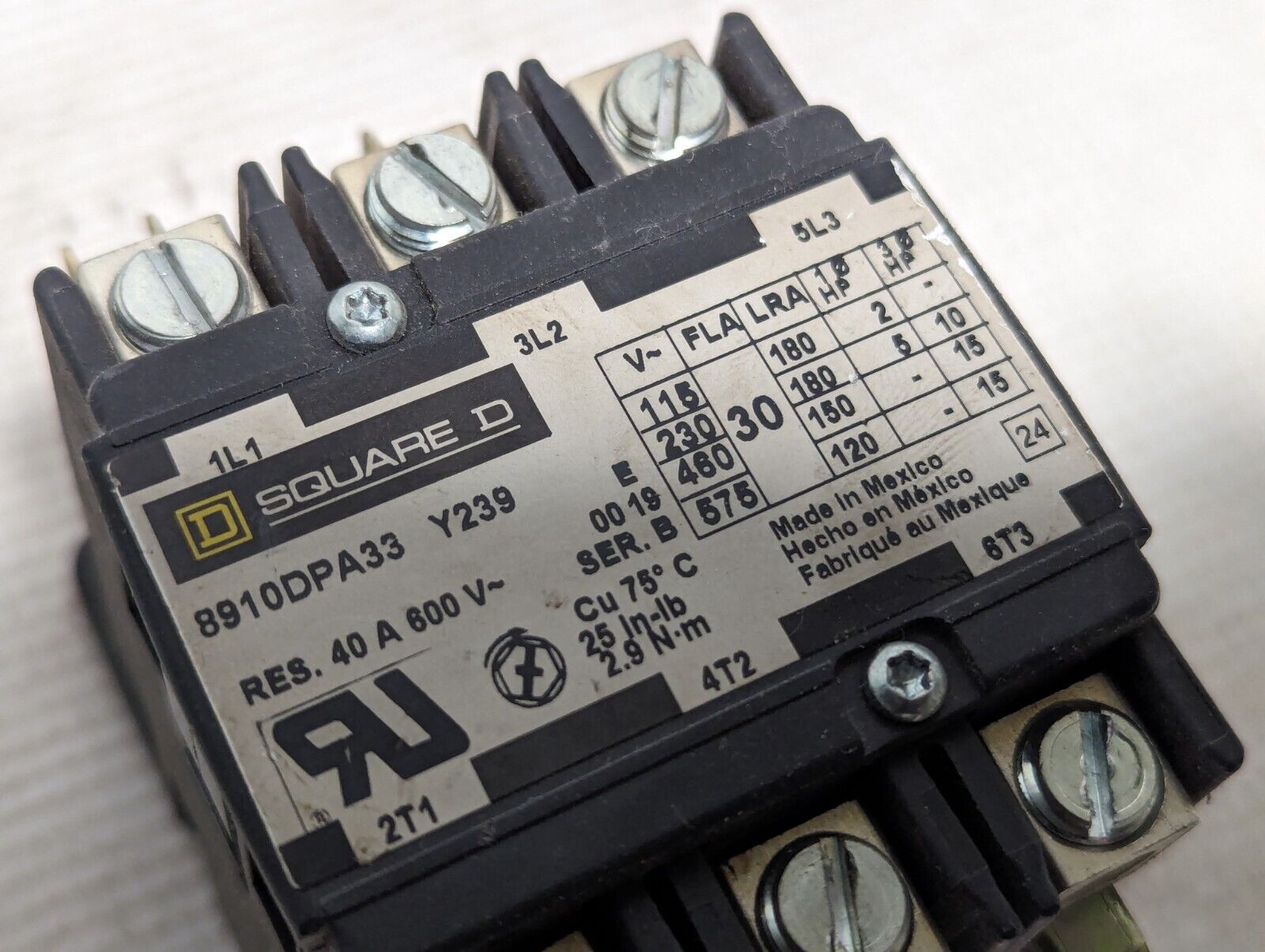 Square D 8910DPA33 3-pole contactor, 30A, 24VAC coil