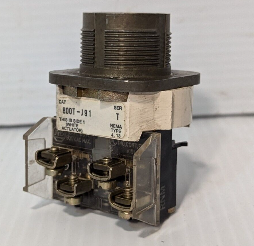 Allen Bradley A-B 800T-J91 Selector Switch 600VAC, Ser T, Boot-XA, Free Shipping