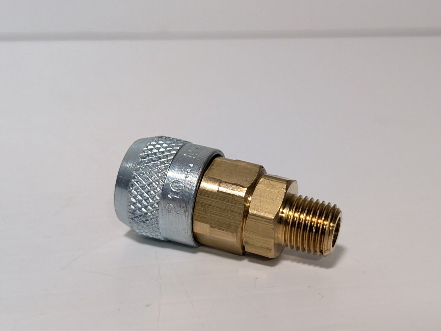 (19) ARO 210 Air Hose Fittings 1/4" NPT Automatic Coupler Quick Connect 210-3103