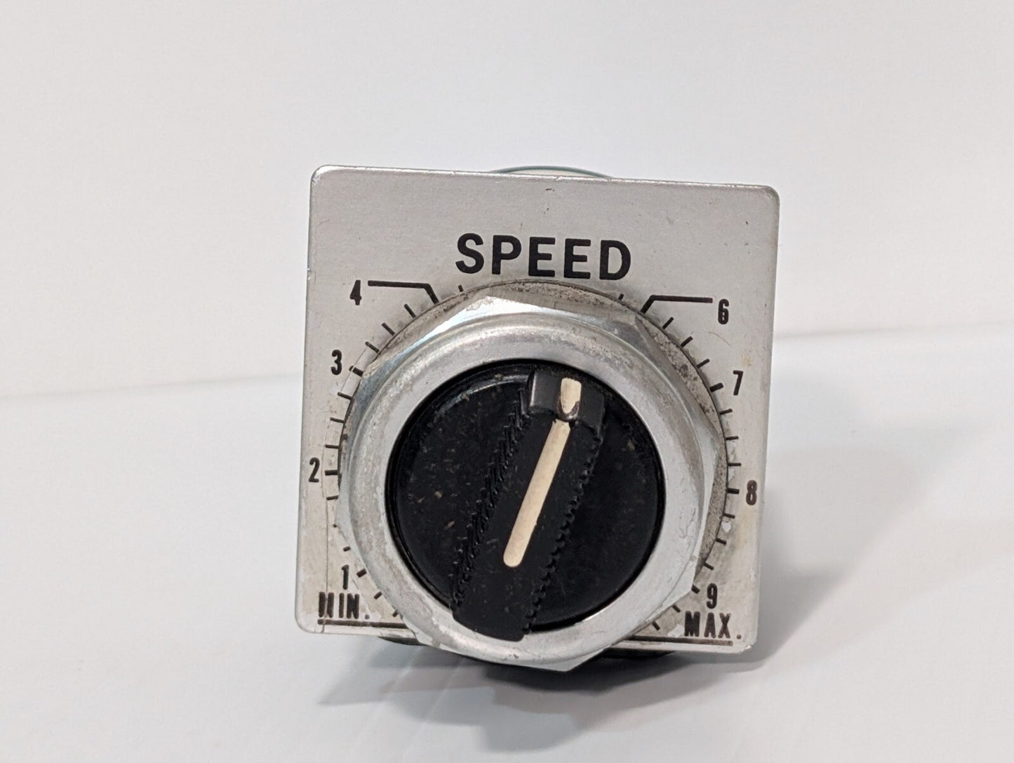 Allen Bradley 800T-U24 Series P Potentiometer 5000 OHMS 2W Max 300 VAC AB