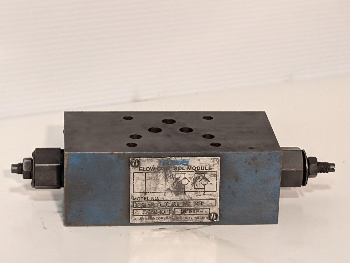 Vickers DGMFN 5 Y AW BW 20 Flow Control Valve