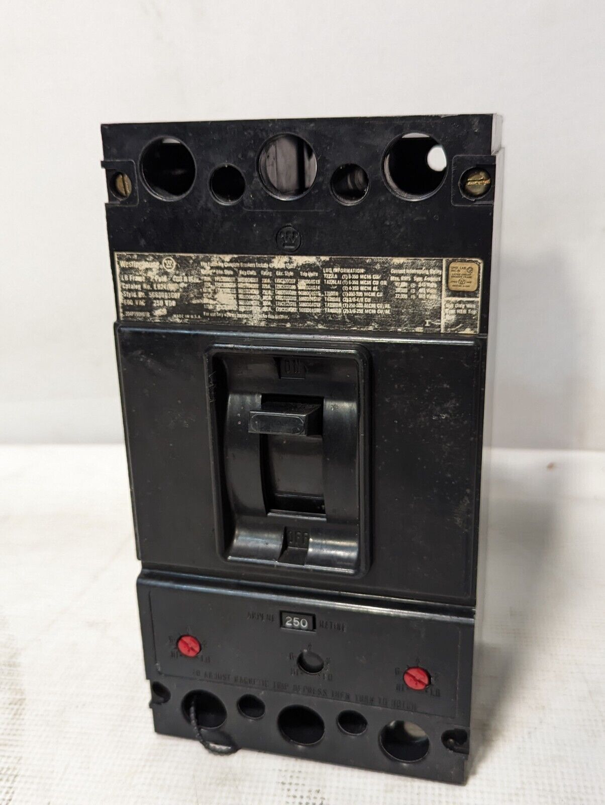 Westinghouse LB2400F 2-Pole Circuit Breaker, 250A, 600VAC, 250VDC