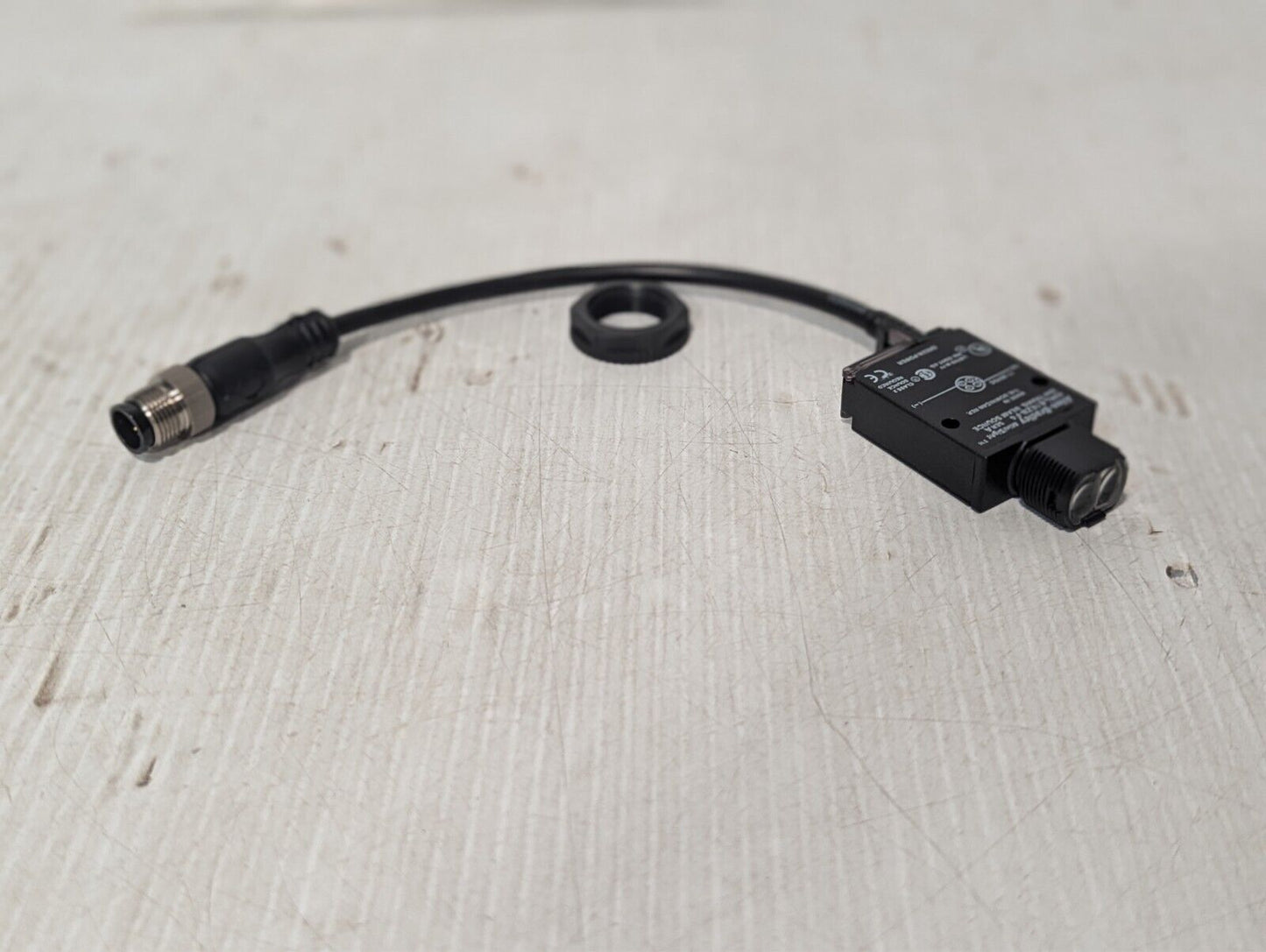 Allen Bradley 42KL-E1EZB-F4 Photoswitch Photoelectric Sensor 11-30VDC-Free Ship