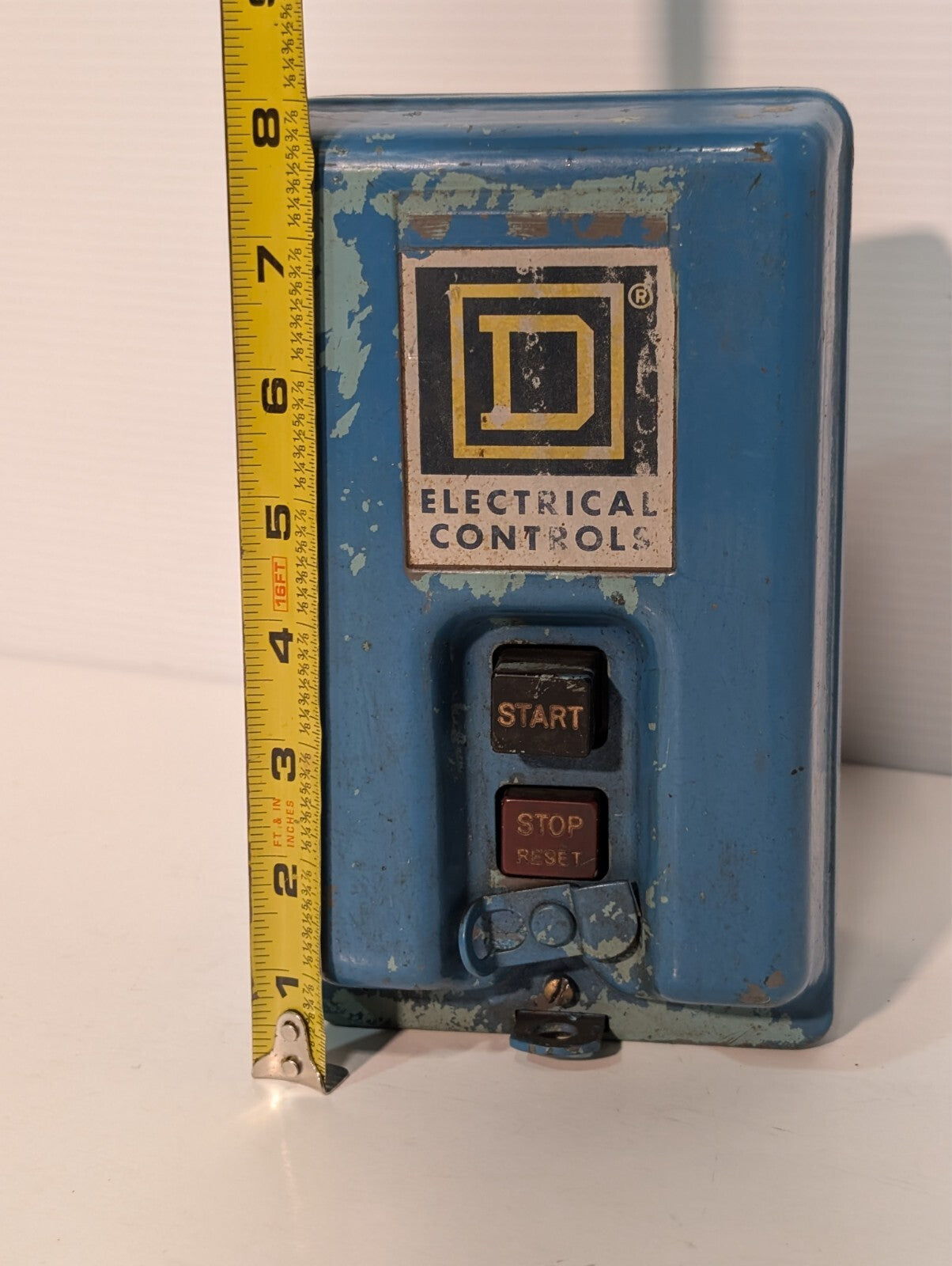 Square D Class 2510 BG-2 Series A Manual Starter 202848