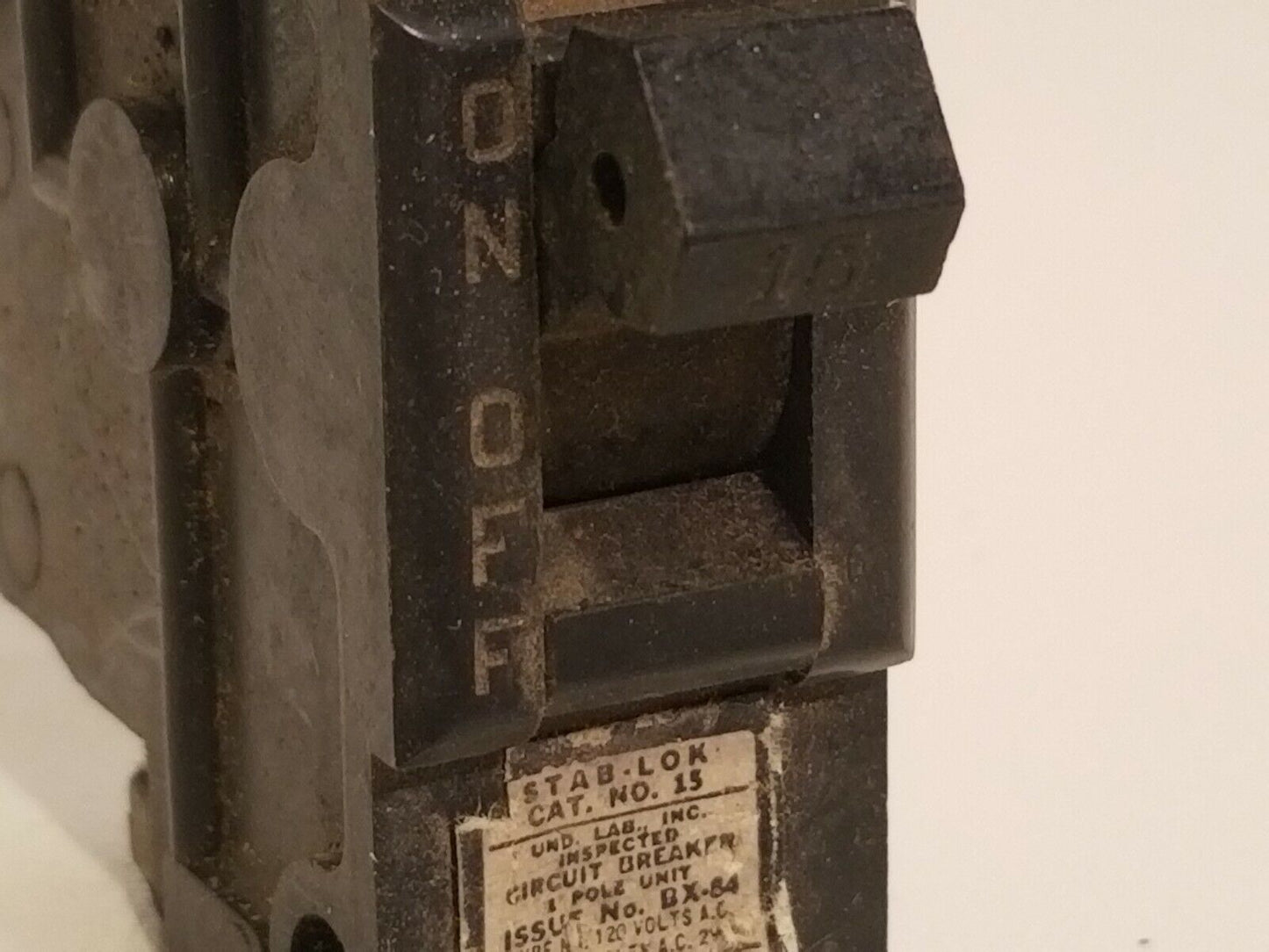 Federal Electric NA115, 15 amp, 120/240VAC, 1 pole circuit breaker