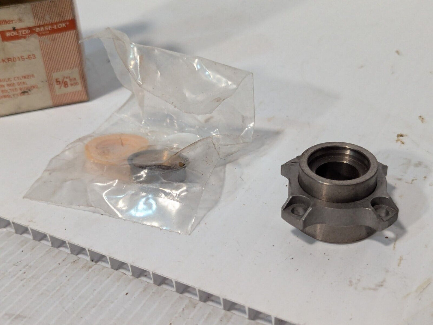 Miller 051-KR015-63 Bolted Base-Lok Seal Kit, for a 5/8" Dia. Rod - Free Ship
