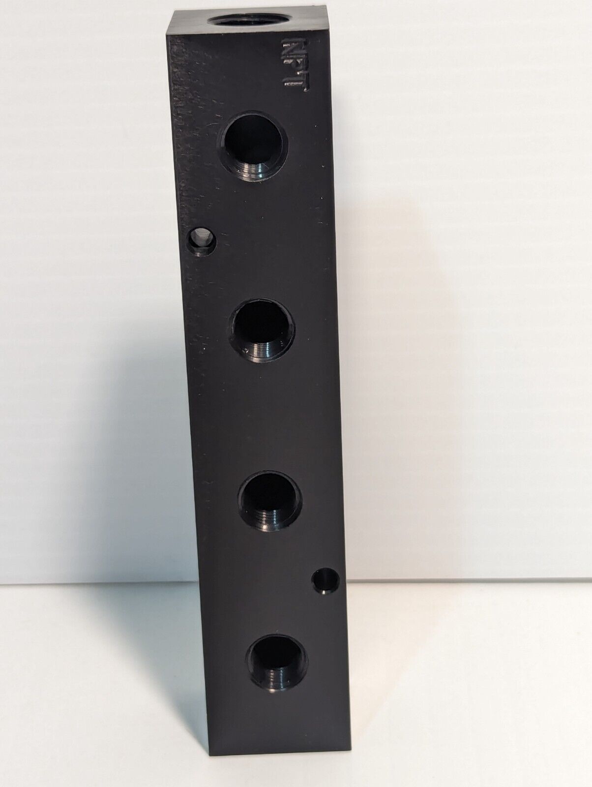 Pneumadyne M20-250-4W Air Distribution Manifold - Free Shipping