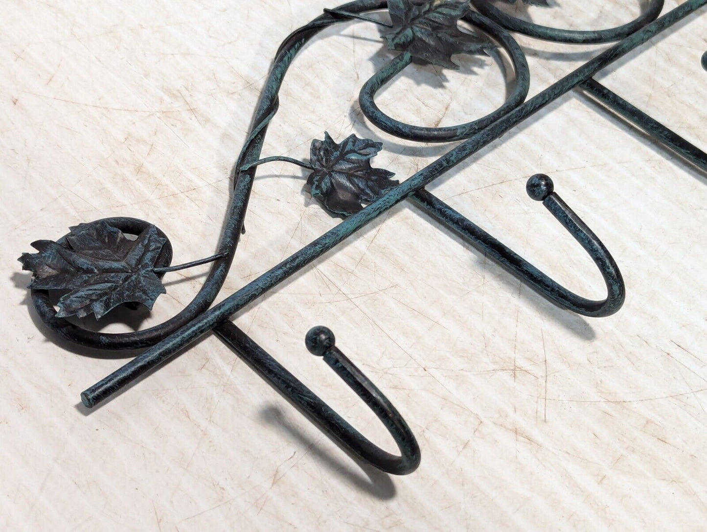 Vtg Beautiful Fall Leaves Twisted Wrought Iron Keys Holder 5 Hooks - Free Ship