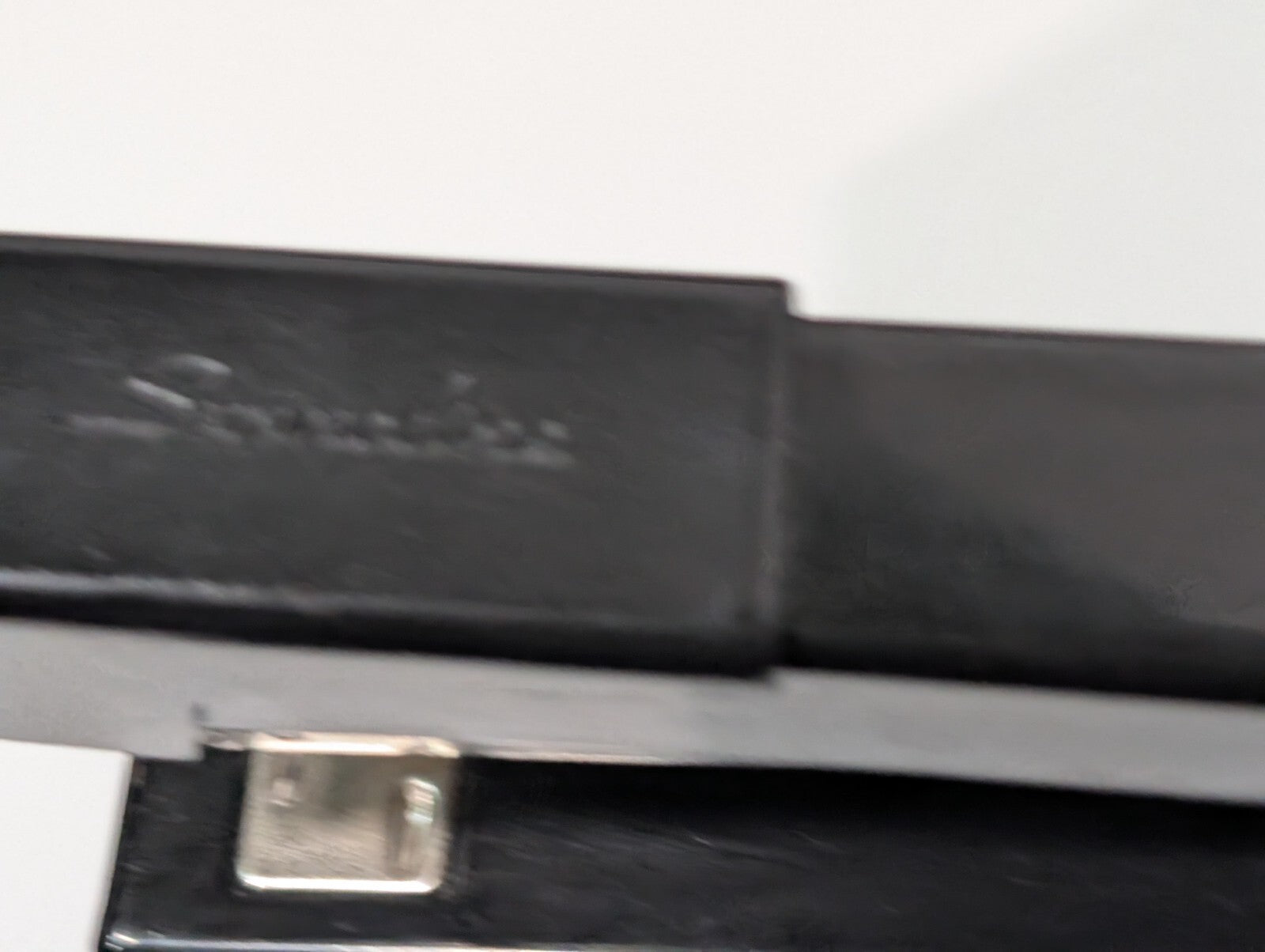 Staples Staplers Removers and Standard Staples, see photos