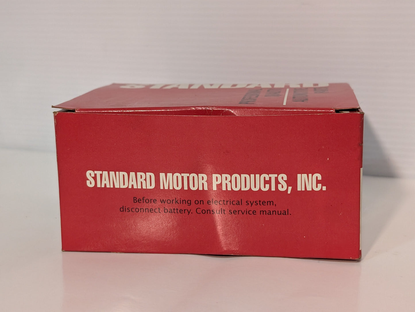 Standard Automotive Parts AL-147 Distributor Cap, (2) Champion UD16 Spark Plugs