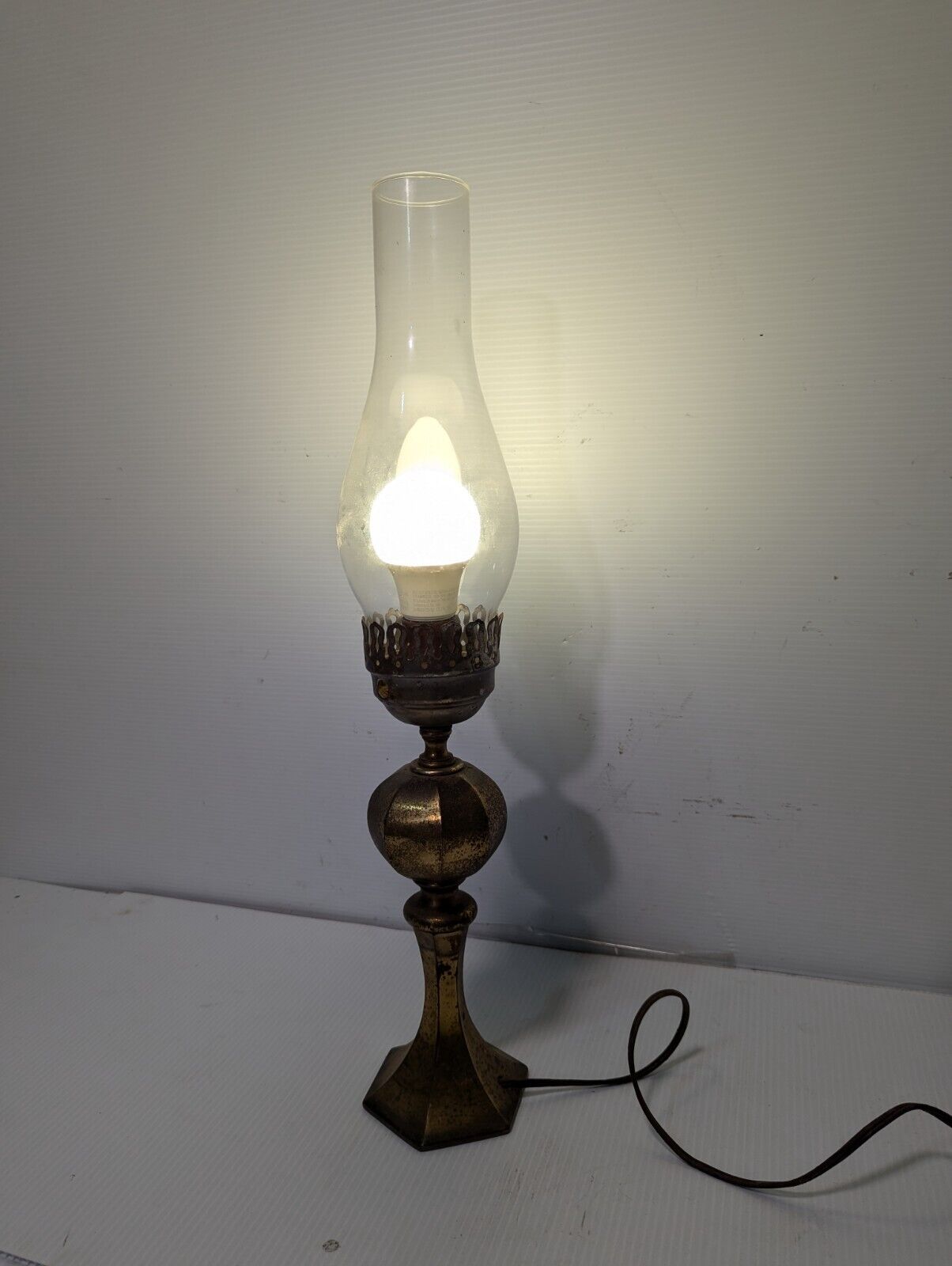 Vintage brass candle holder hurricane lamp, tested and working - Free Shipping