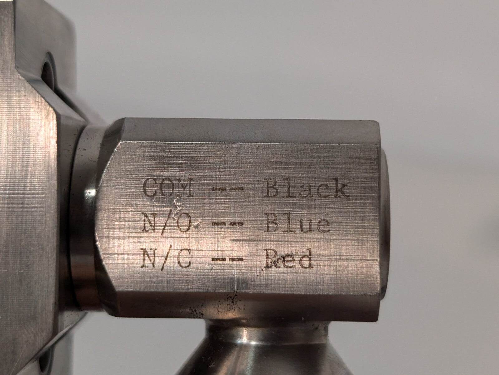 TopWorx 7E-43658-DCA Go Switch Leverless Dry Contact Proximity Sensor