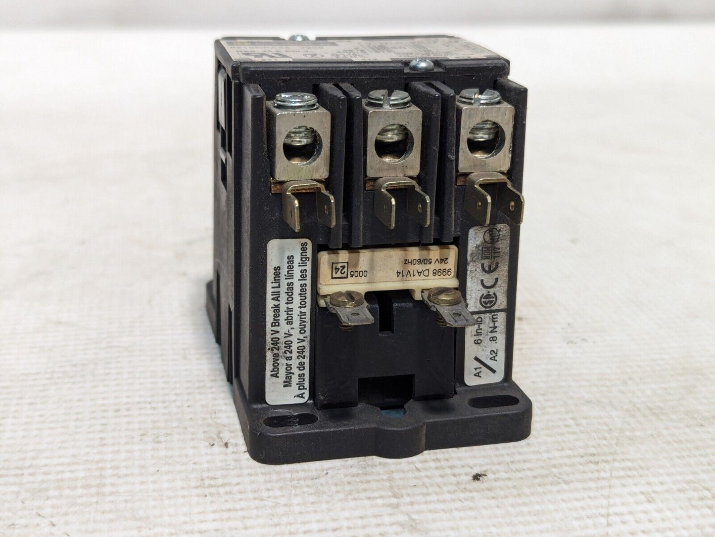 Square D 8910DPA33 3-pole contactor, 30A, 24VAC coil