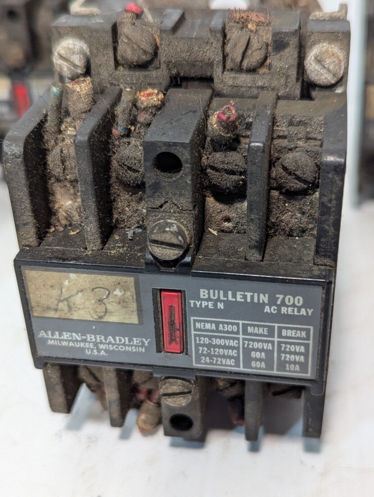 Lot of 7 Allen-Bradley 700-N400A1 Control Relays as pictured - Free Shipping