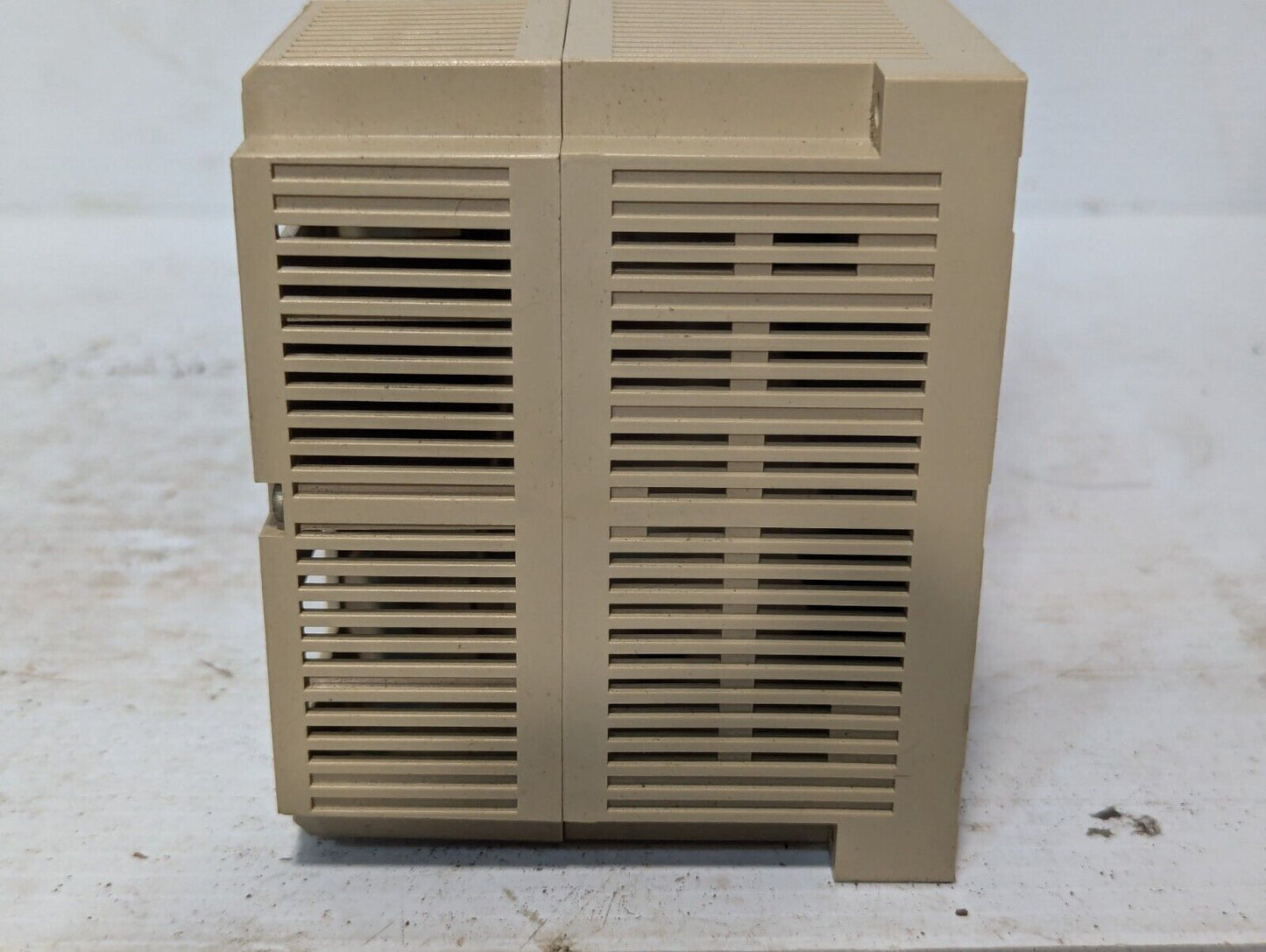 Omron C120-SI 3G2C4-SI Programmable Controller - Free Shipping+Returns