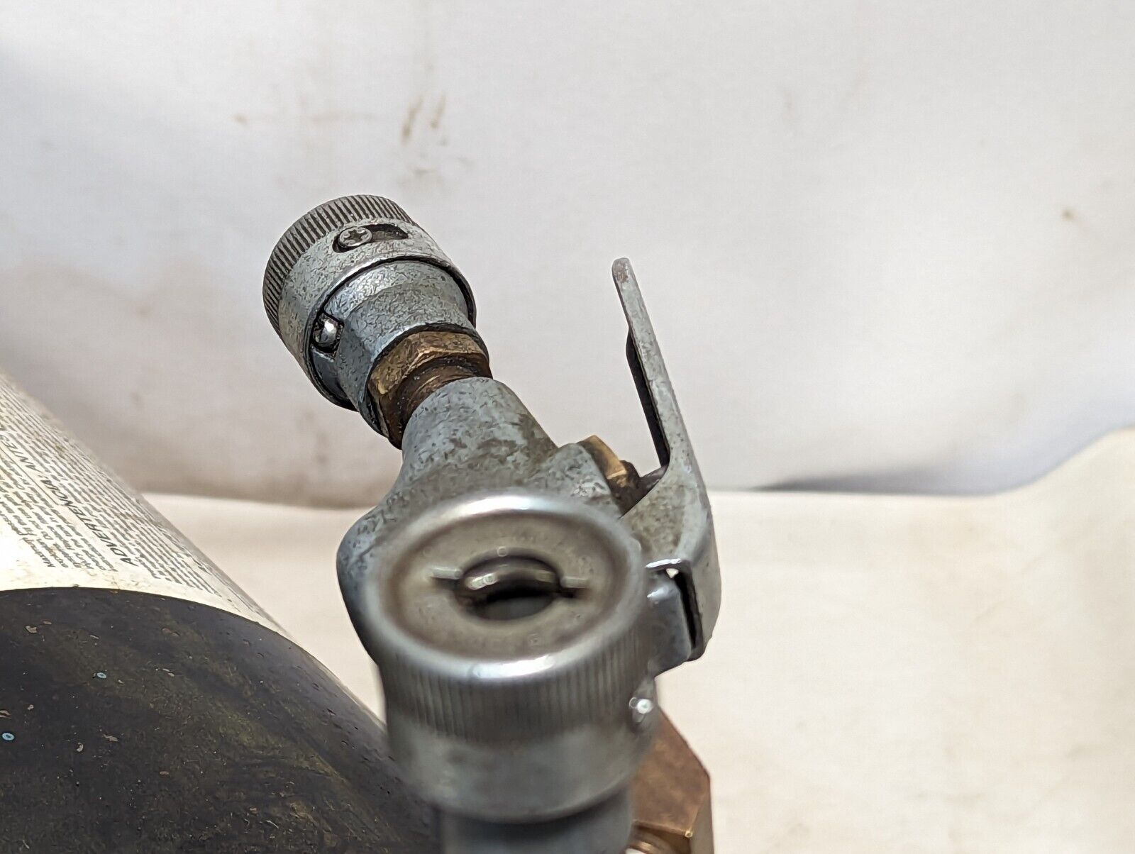 Speedaire 4F692(?) air tank