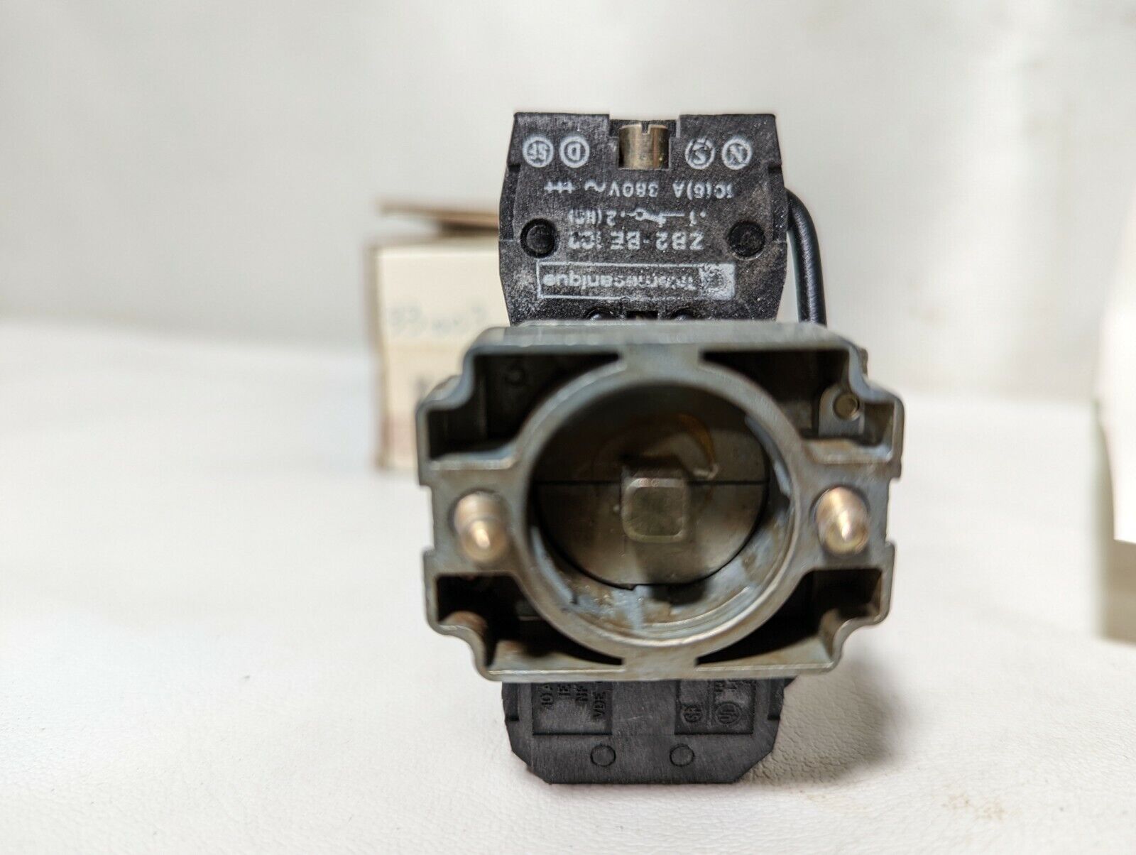 Telemecanique XB2DJ505 rotary selector switch