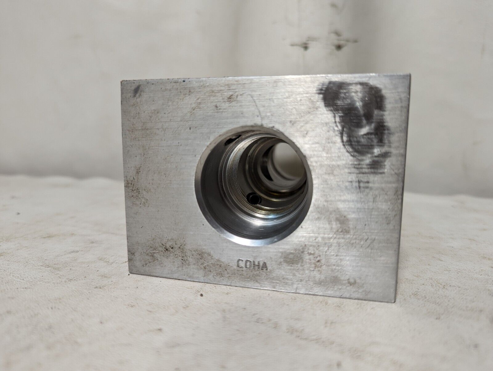 Sun Hydraulics 4150-784-004, possibly 4160-784-004 steel body for Y-assembly